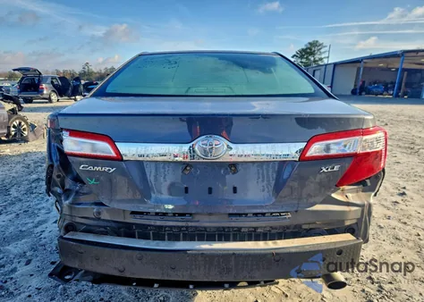 2012 Toyota Camry Base z USA, uszkodzony, nr VIN 4T1BF1FKXCU027558